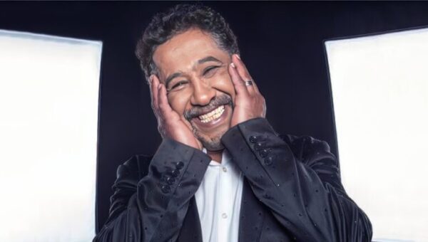 Cheb Khaled Interdit d’Entrée en Algérie en Raison de sa Nationalité Marocaine !!!