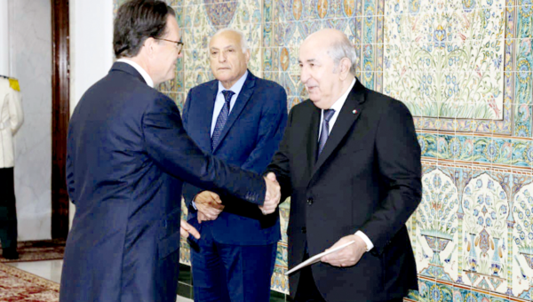 Diplomatie Discrète : Stéphane Romatet, Ambassadeur de France, Porteur d&rsquo;un Message Secret d&rsquo;Emmanuel Macron à Abdelmadjid Tebboune en Algérie