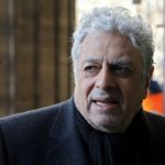 Affaire Enrico Macias : LFI Saisit la Justice Suite à ses Propos Controversés sur l'Extrême Gauche