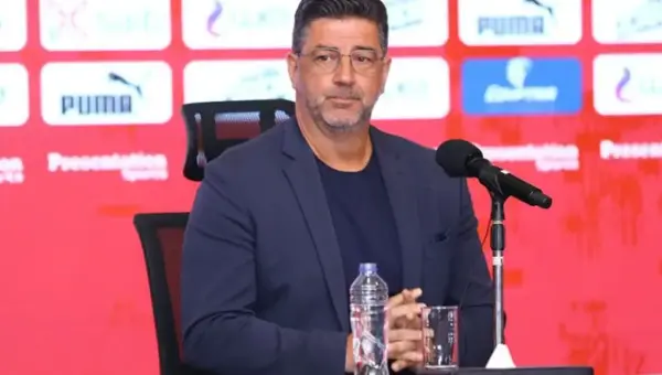 Égypte vs. Algérie : L&rsquo;Entraîneur Égyptien Rui Vitoria Craint une Défaite Face aux « Verts »