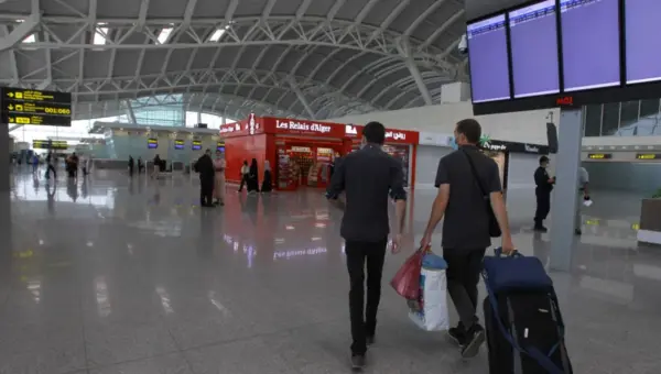 L&rsquo;Aéroport d&rsquo;Alger Renforce le Contrôle sur les Commerçants Informels – Est-ce la Fin du « Kaba » ?