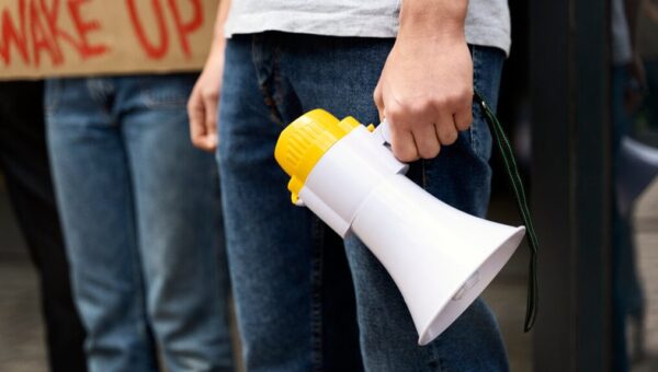 L’Algérie restreint le recours à la grève dans de nombreux secteurs
