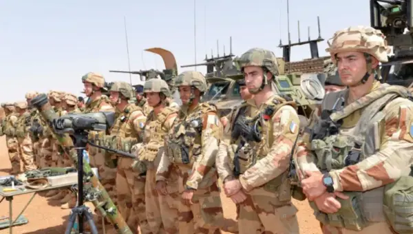 Retrait des Forces Françaises du Niger : Évacuation Commencera cette Semaine