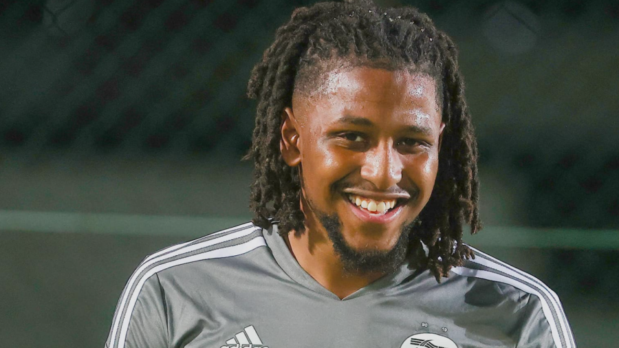 Yasser Larouci invite une star de la Premier League à rejoindre l'équipe nationale algérienne
