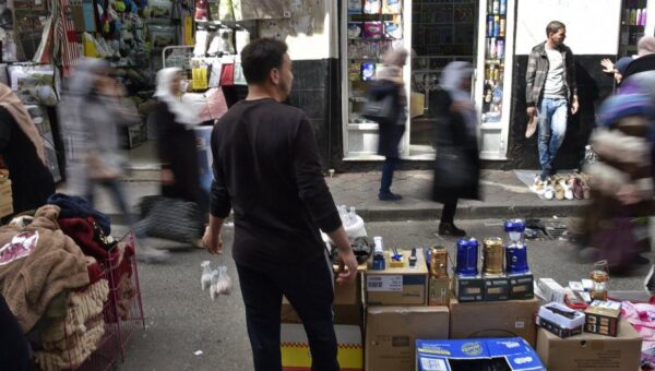 L’Économie Clandestine en Algérie : Une Ombre Croissante sur la Scène Financière