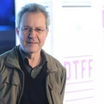 Merzak Allouache : Un Cinéma Révélateur de l'Algérie Contemporaine