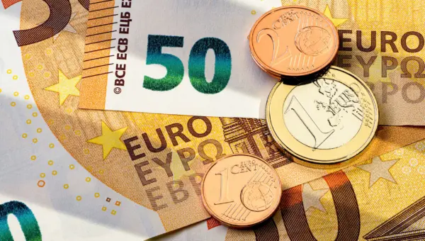 Dinar algérien : l’euro et le dollar entament 2025 sur une trajectoire ascendante