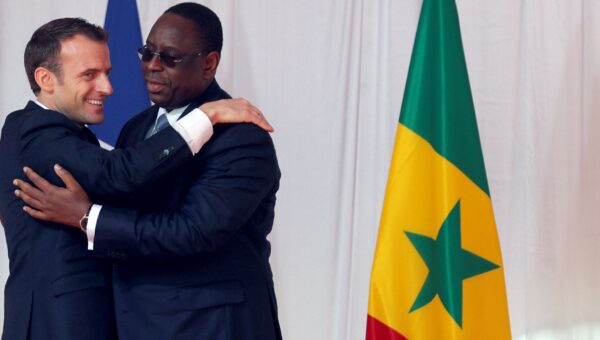 Emmanuel Macron : Le Paradoxe Arrogant d’une France à la Dérive en Afrique
