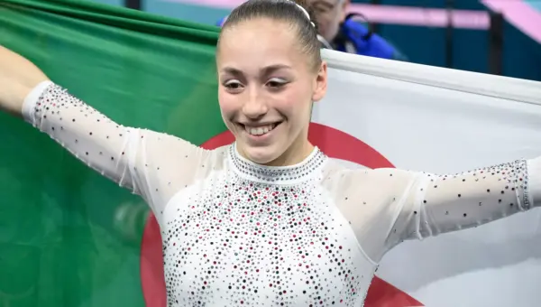 Kaylia Nemour : la gymnaste olympique se passionne-t-elle pour la lecture ?
