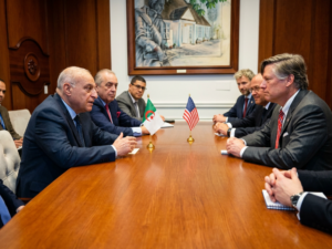 Landau à Alger : derrière la poignée de main, Washington joue sa carte énergétique et sécuritaire