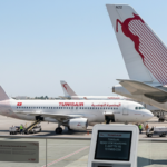 Comptoirs d'enregistrement Tunisair à l'aéroport Tunis-Carthage lors de la panne informatique du 14 avril 2026