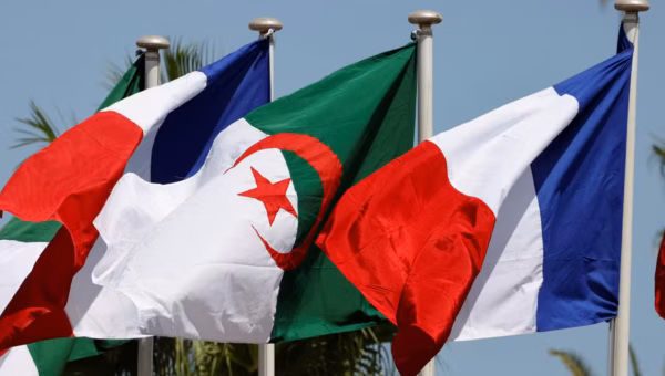 France-Algérie : Romatet de retour à Alger, mais la réconciliation reste à construire