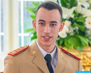 : Le prince héritier Moulay El Hassan du Maroc lors d'une cérémonie officielle en 2026, nommé coordinateur à l'État-Major Général des Forces Armées Royales.
